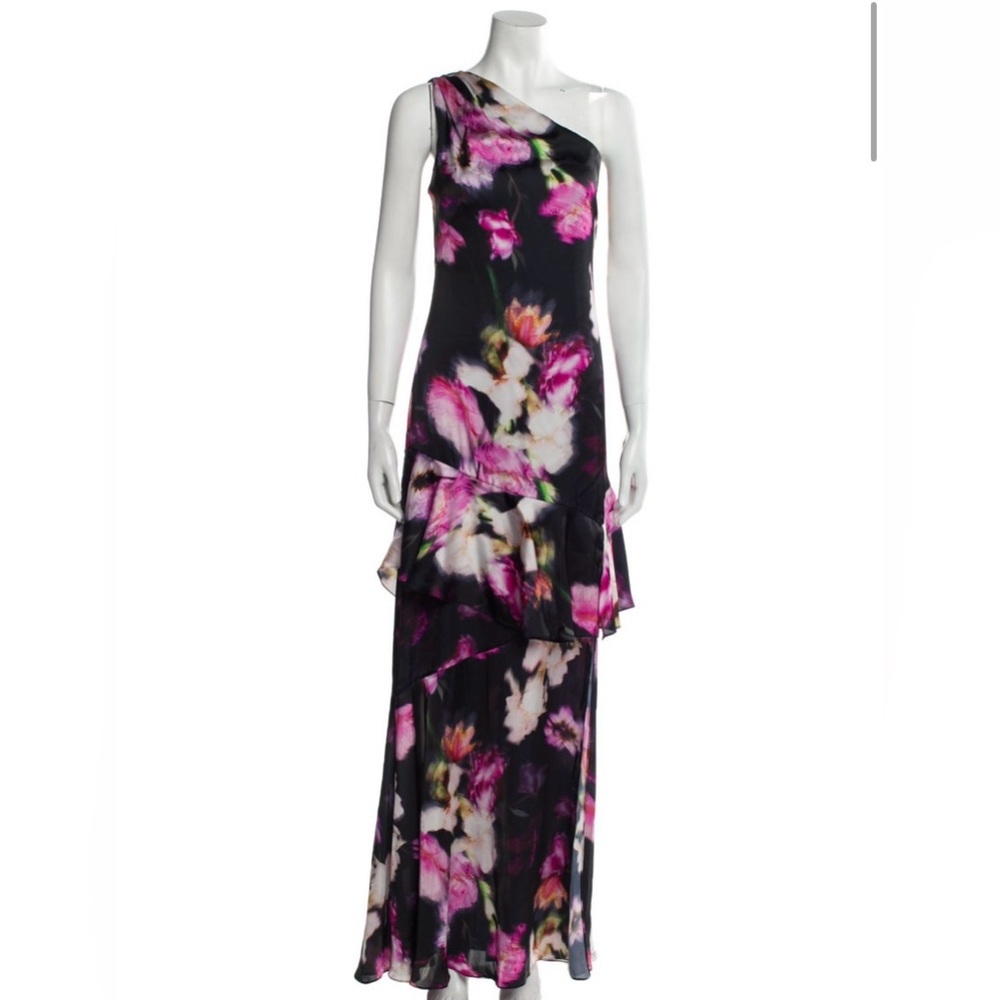 Elegant Floral Maxi Dress in Black and Pink